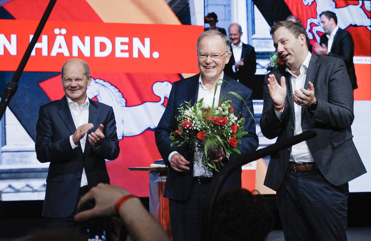 Foto: Olaf Scholz, Stephan Weil und Lars Klingbeil beim Landesparteitag der SPD Niedersachsen