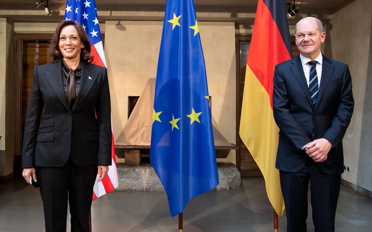 Foto: Kamala Harris und Olaf Scholz