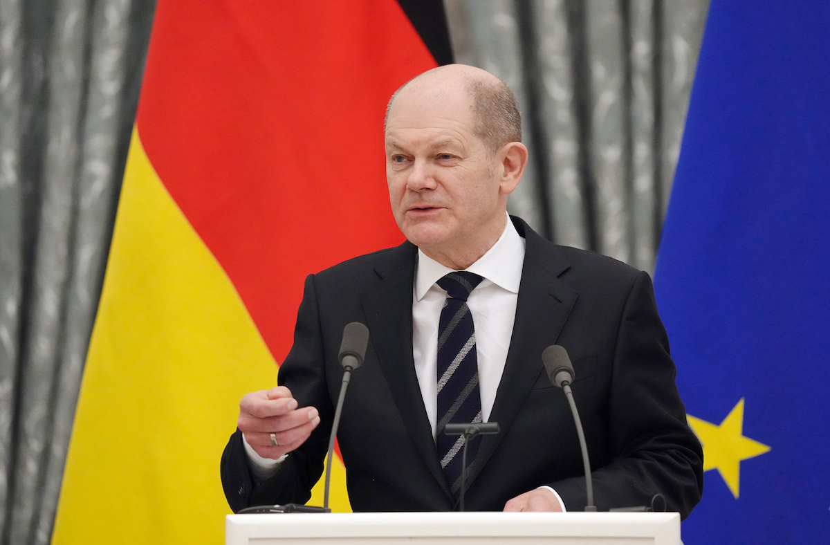 Foto: Olaf Scholz spricht bei der Pressekonferenz in Moskau