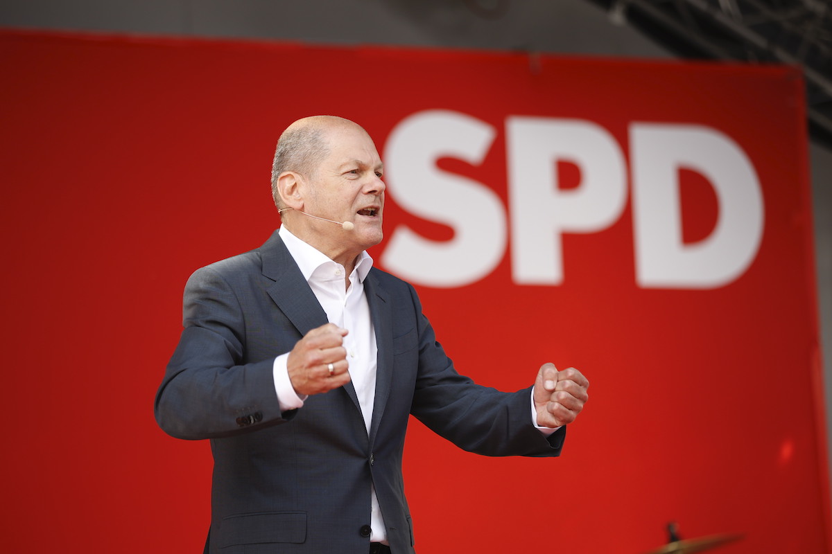 Foto: Olaf Scholz spricht bei der Schlusspurtkundgebung der NRWSPD