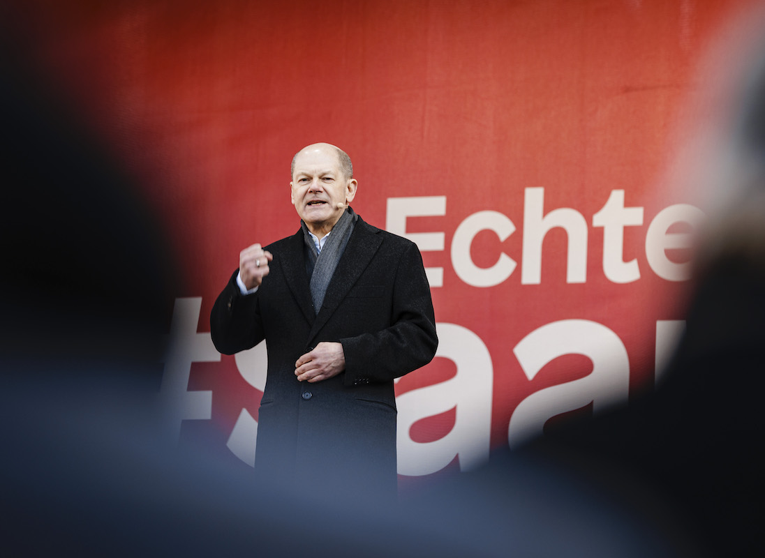 Foto: Olaf Scholz spricht bei der Wahlkampfkundgebung in Neunkirchen