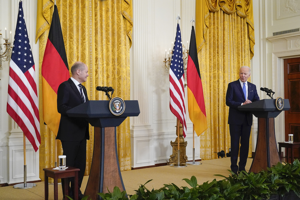 Foto: Olaf Scholz und Joe Biden geben eine Pressekonferenz