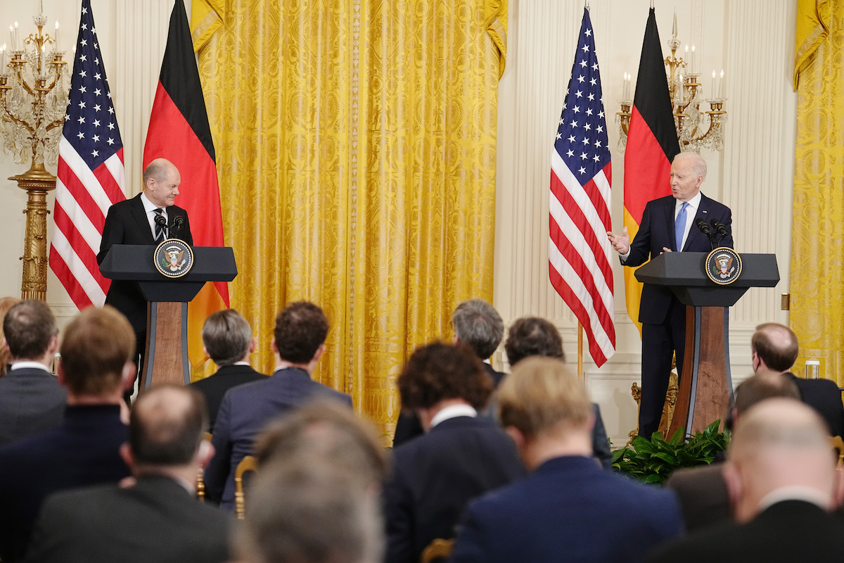 Foto: Olaf Scholz und Joe Biden geben eine Pressekonferenz