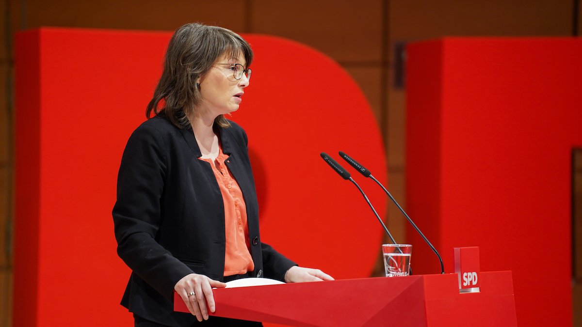 Foto: Katja Pähle redet beim SPD-Ostkonvent