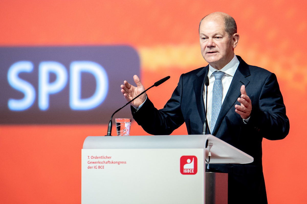 Foto: Olaf Scholz spricht beim 7. Ordentlichen IG BCE-Gewerkschaftskongress 