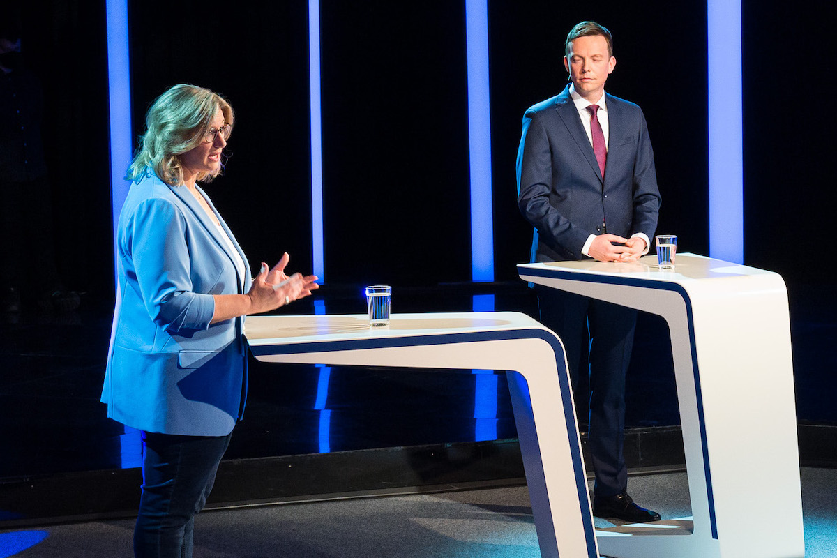 Foto: Anke Rehlinger und Tobias Hans beim TV-Duell vor der Landtagswahl im Saarland