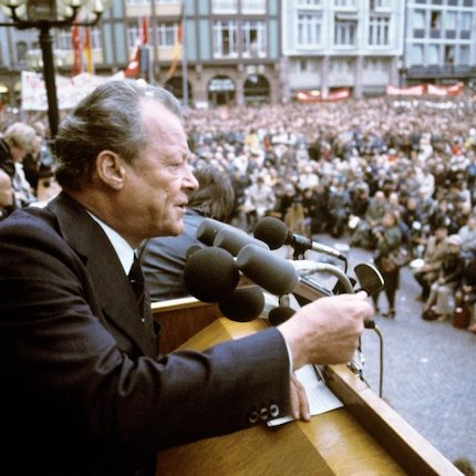 Foto: Willy Brandt spricht auf einer Wahlvernstaltung 1978