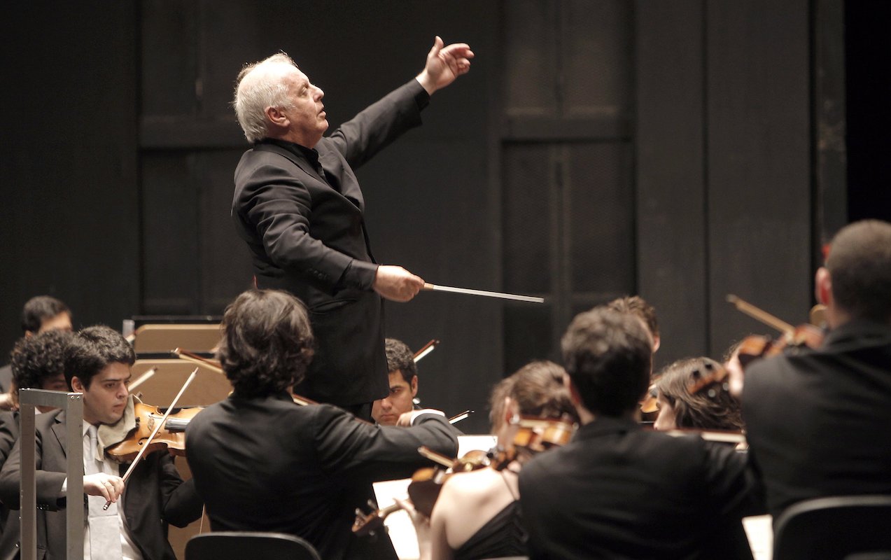 Foto: Daniel Barenboim tritt mit dem West-Eastern Diva Orchester in Sevilla auf, 2011