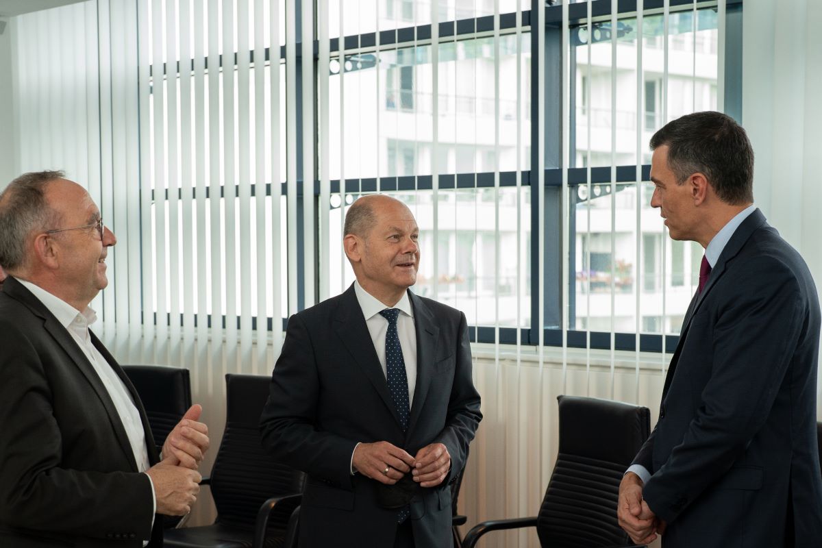 Foto: Norbert Walter Borjans, Olaf Scholz und Pedro Sánchez