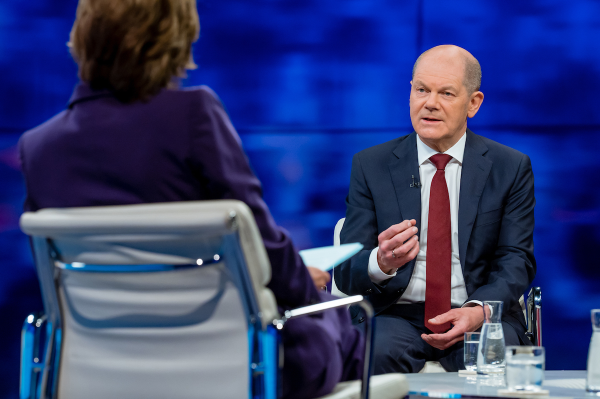 Foto: Olaf Scholz bei Maybrit Illner