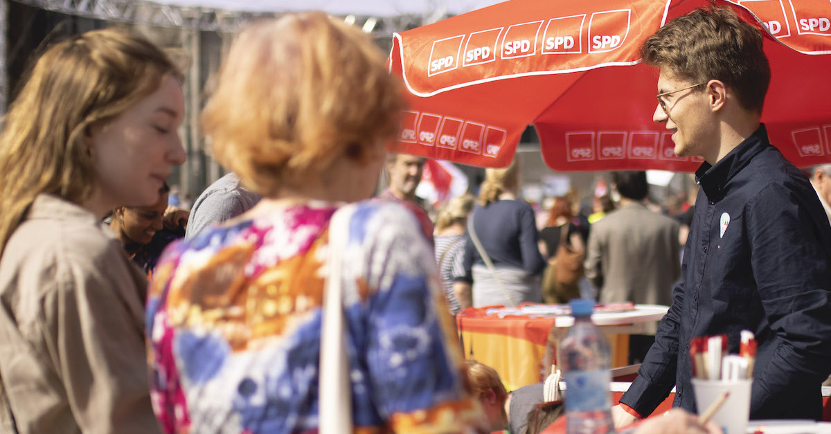 Foto: SPD-Mitglieder im Bürgergespräch auf der Straße in Köln