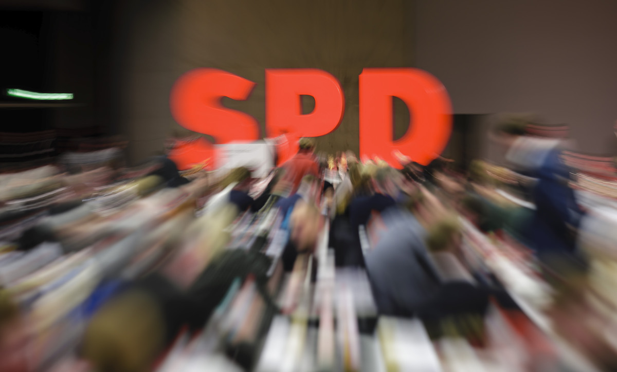 Foto: SPD-Logo auf dem Parteitag