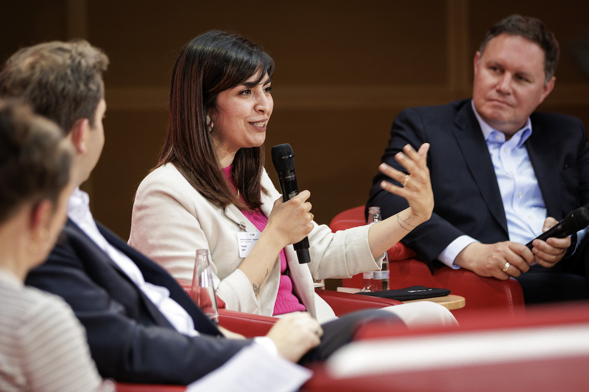 Foto: Panel mit Kristina Meyer, Lars Klingbeil, Rasha Nasr und Carsten Brosda