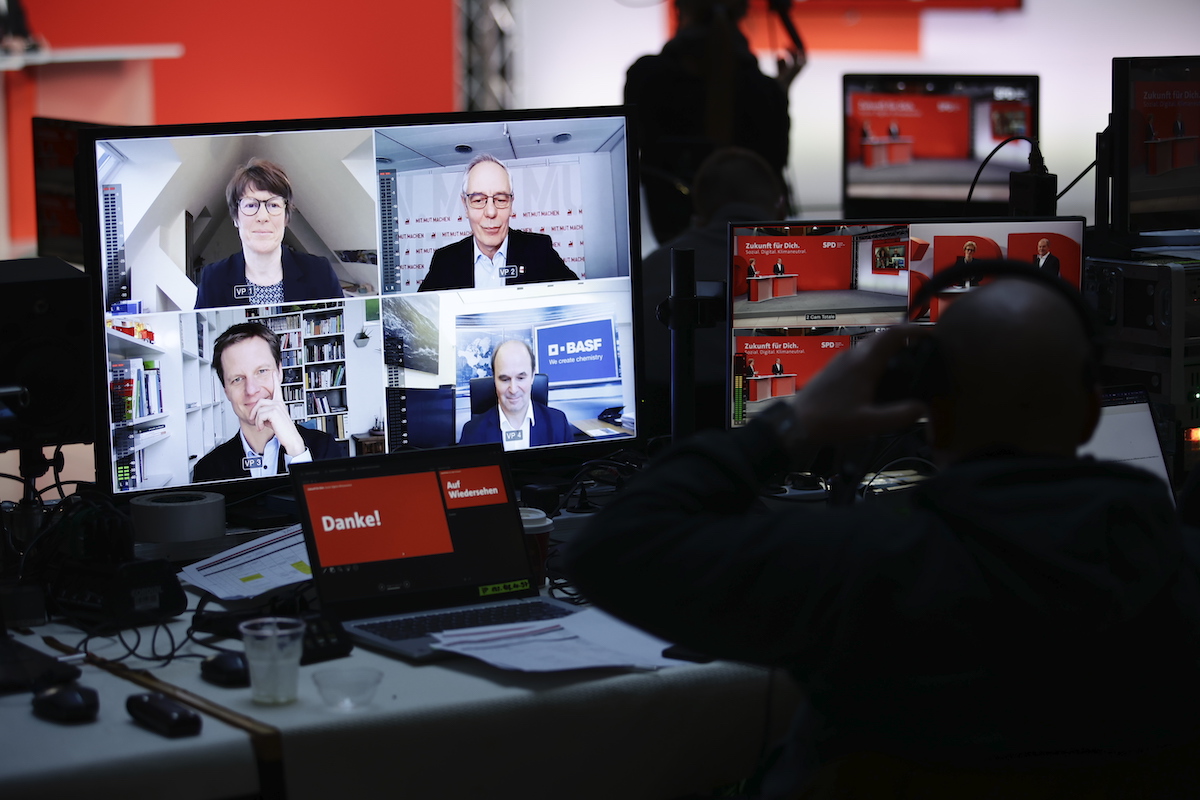 Foto: Blick auf die zugeschalteten Gäste beim Panel der Jahresautaktklausur