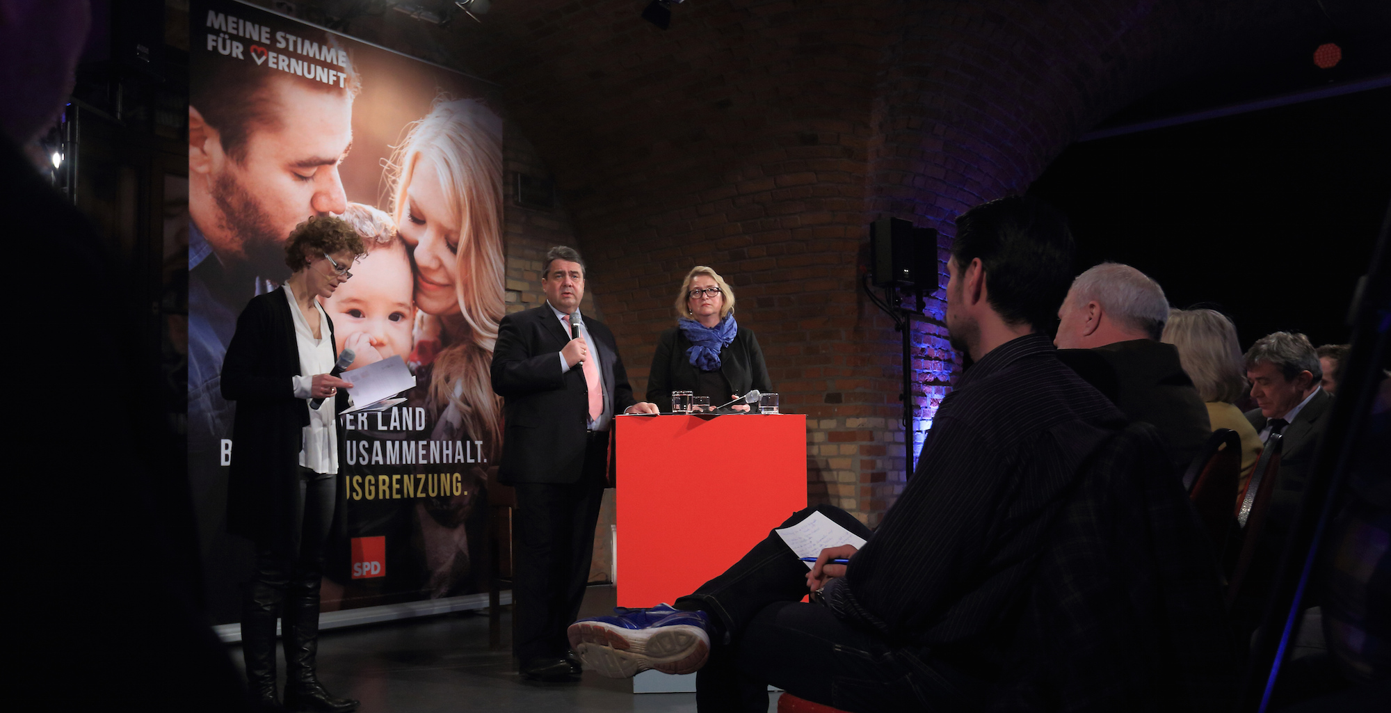Foto: SPD Townhall-Meeting mit Sigmar Gabriel und Katrin Budde in der Festung Mark in Magdeburg (Sachsen-Anhalt) 