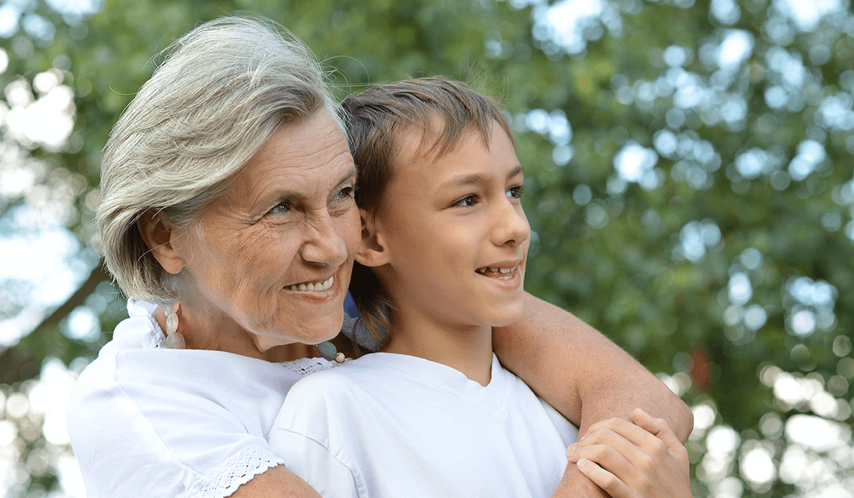 Foto: Oma und Enkel