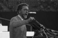 Bundesarchiv, B 145 Bild-F062774-0014 / Hoffmann, Harald / CC-BY-SA 3.0 Erhard Eppler redet beim SPD-Parteitag in München 1982
