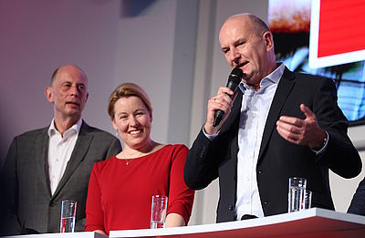 Foto: Wolfgang Tiefensee, Franziska Giffey und Dietmar Woidke