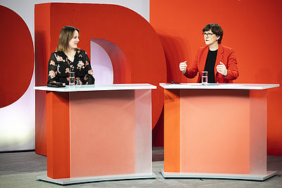 Foto: Jessika Rosenthal und Saskia Esken im Talk