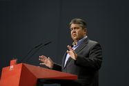 Trutschel/Photothek Foto: Sigmar Gabriel während seiner Rede