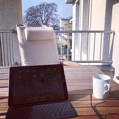 Olaf Scholz arbeitet aus dem Home Office, nachdem er am morgen mit Erkältungserscheinungen erwacht ist.