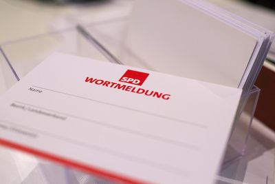 Foto: Wortmeldungskarte beim SPD-Parteitag