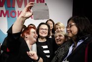 photothek.net Foto: Selfie der Teilnehmerinnen des Podiums des SPD-Frauensalons 2018
