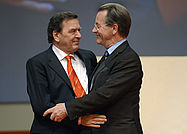 dpa Foto: Gerhard Schröder und Franz Müntefering