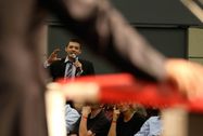 Uta Wagner Foto: Ein SPD-Mitglied stellt Sigmar Gabriel nach dessen Rede eine Frage