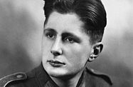 privat Hans-Jochen Vogel als junger Soldat