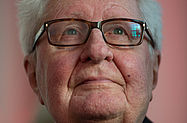 dpa Foto: Hans-Jochen Vogel (2013)