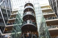 Photothek Foto: Blick in die Lobbys und das Treppenhaus im Atrium des Willy-Brandt-Hauses