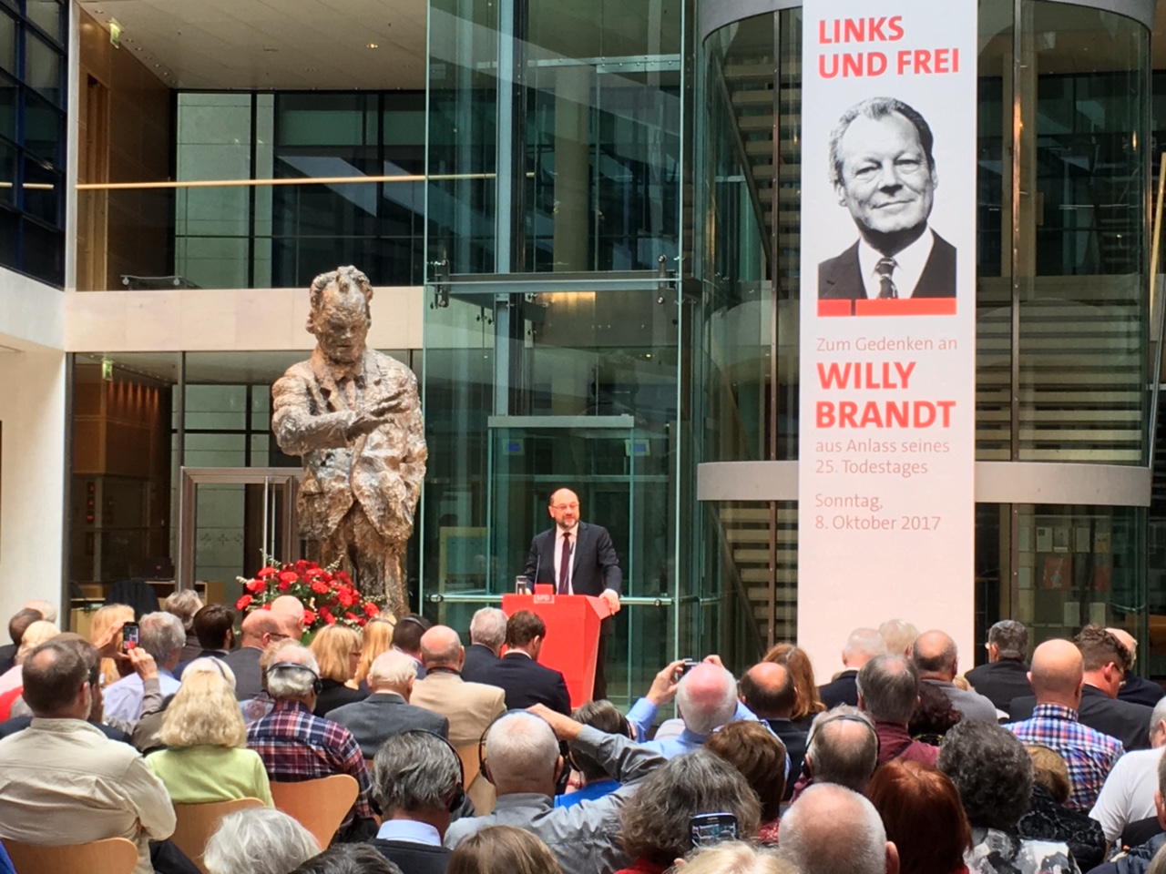 Martin Schulz bei der Gedenkfeier zum 25. Todestag von Willy Brandt im Willy-Brandt-Haus.